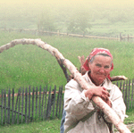 אישה כפרית ברומניה. חיי צוענים